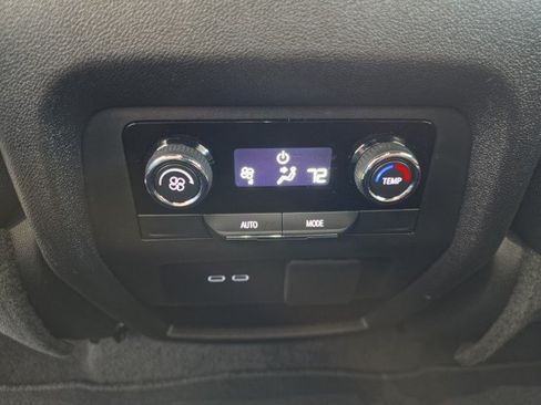 Used 2026 Chevrolet Traverse LT w/ Driver Confidence Package FWD image 14