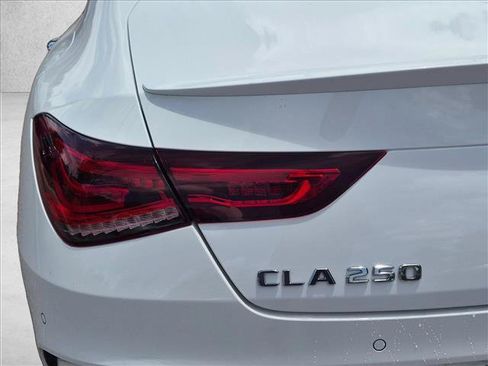 Used 2023 Mercedes-Benz CLA 250 image 9