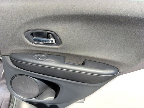 Used 2021 Honda HR-V LX image 22