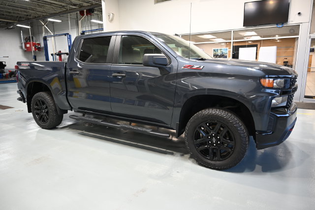 Used 2022 Chevrolet Silverado 1500 Custom Trail Boss w/ Safety Confidence Package AWD/4WD image 4