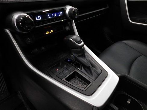 Used 2023 Toyota RAV4 XLE Premium image 33