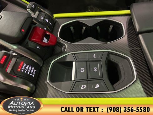 Used 2022 Lamborghini Urus AWD/4WD image 43