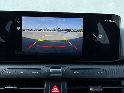 Used 2025 Kia K4 LXS image 32