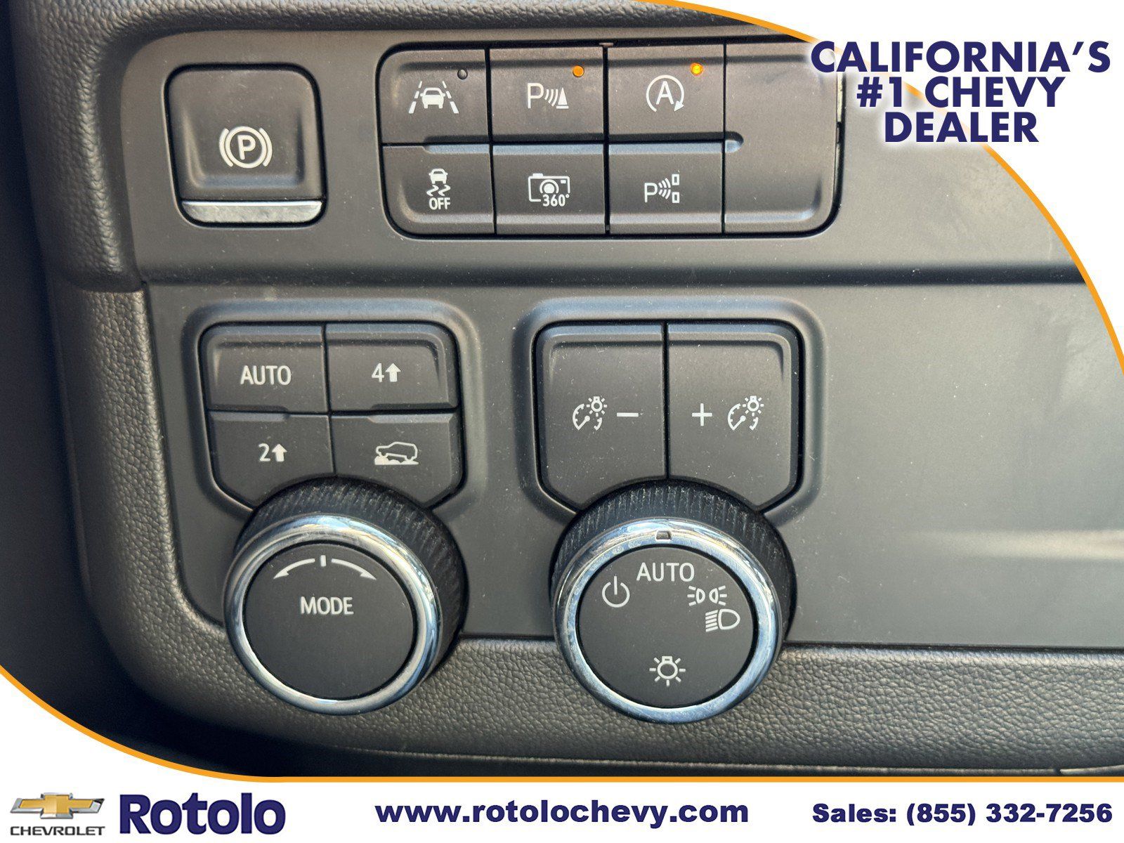 Used 2025 Chevrolet Suburban LT AWD/4WD image 23