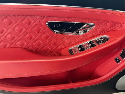 Used 2020 Bentley Continental GT image 55