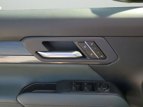 New 2026 GMC Terrain AT4 w/ Convenience Package III image 27