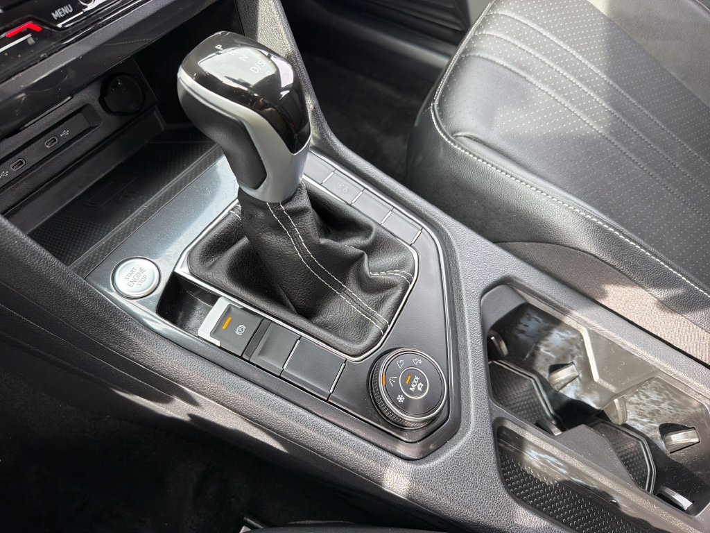 Certified 2024 Volkswagen Tiguan SE w/ MDO Package, Two-Row AWD/4WD image 18