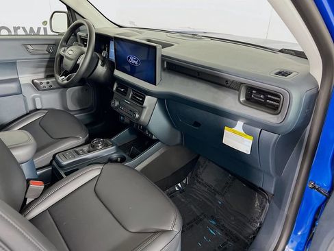 New 2025 Ford Maverick Lariat w/ Black Appearance Package image 30