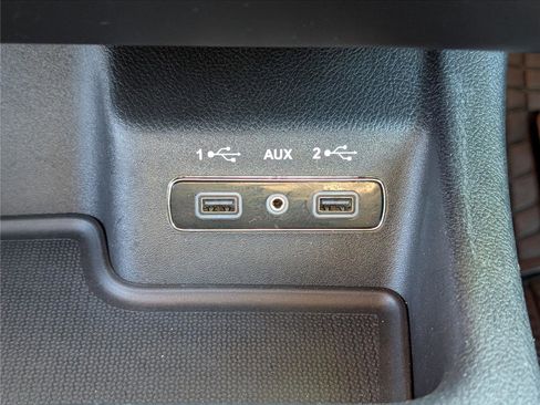 Used 2020 Dodge Durango SXT image 24