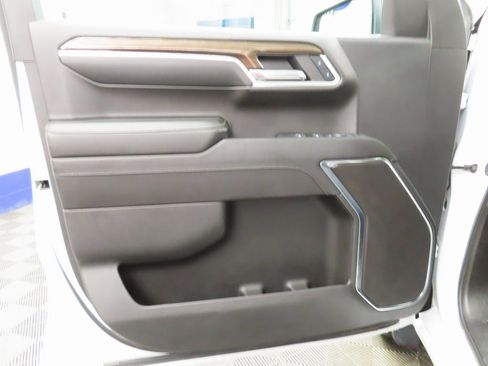 Used 2024 Chevrolet Silverado 1500 RST image 46