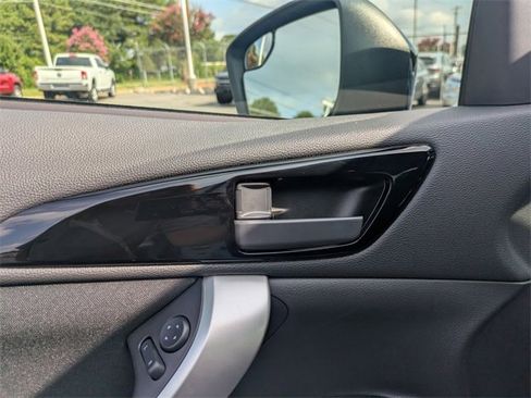 New 2025 Mitsubishi Eclipse Cross LE image 12