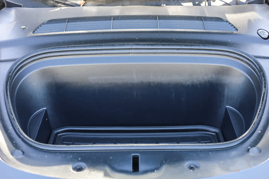 Used 2024 Tesla Model Y Long Range AWD/4WD image 28