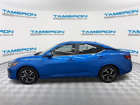 Used 2025 Nissan Sentra SV FWD image 2