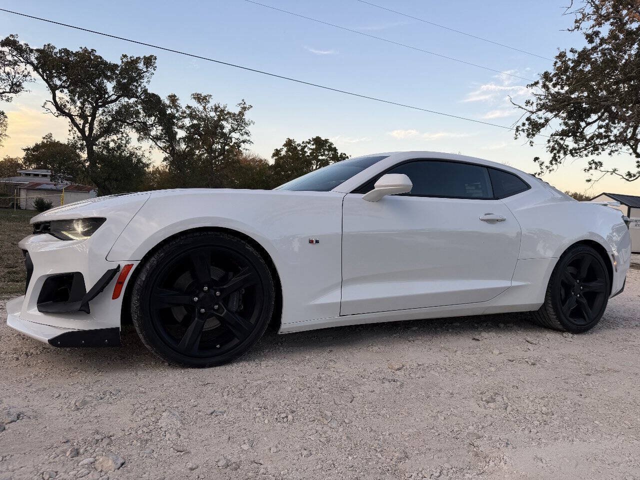 Used 2018 Chevrolet Camaro SS RWD image 4