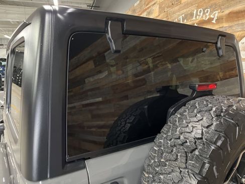 Used 2023 Jeep Wrangler Rubicon image 26