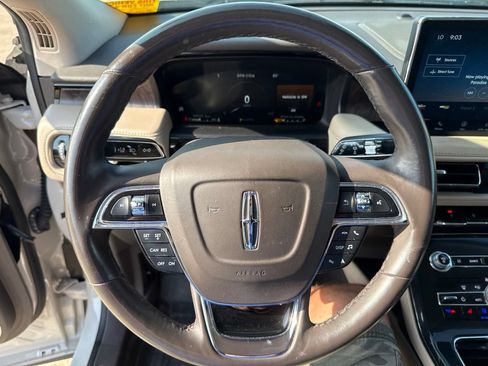 Used 2022 Lincoln Nautilus Reserve AWD/4WD image 22