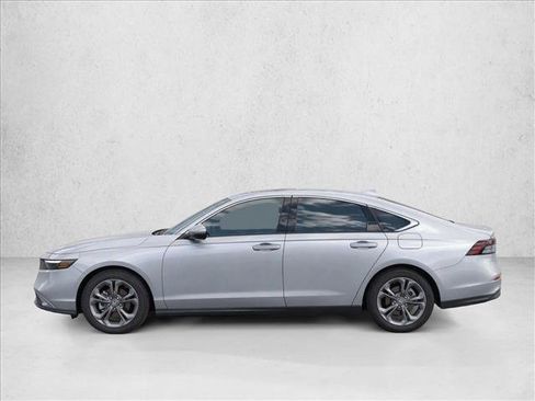 Used 2023 Honda Accord EX image 4