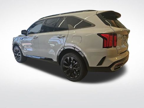 Used 2023 Kia Sorento SX image 4