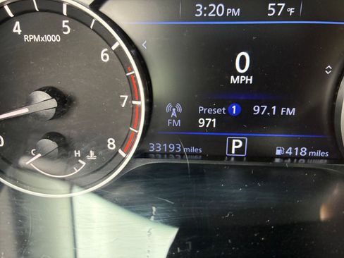 Used 2025 Nissan Altima 2.5 SV image 40