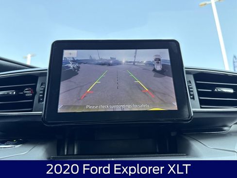 Used 2020 Ford Explorer XLT w/ Equipment Group 202A AWD/4WD image 24