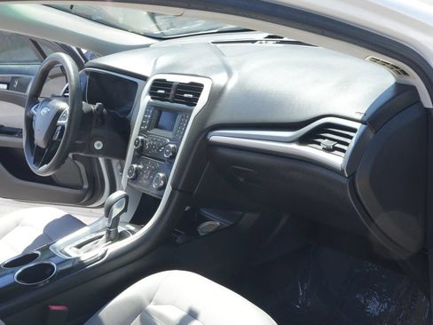Used 2013 Ford Fusion S FWD image 15