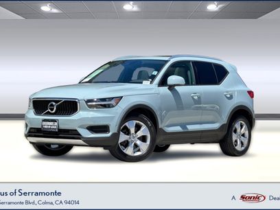 Used 2019 Volvo XC40 T5 Momentum