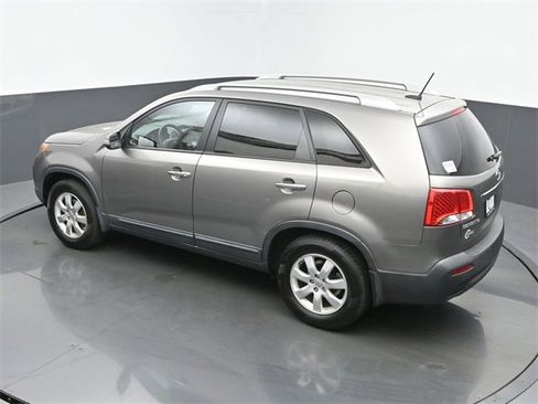 Used 2013 Kia Sorento LX w/ Convenience Pkg image 40