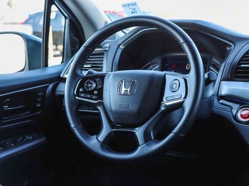 Certified 2024 Honda Odyssey Touring image 17