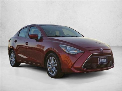 Used 2016 Scion iA image 3