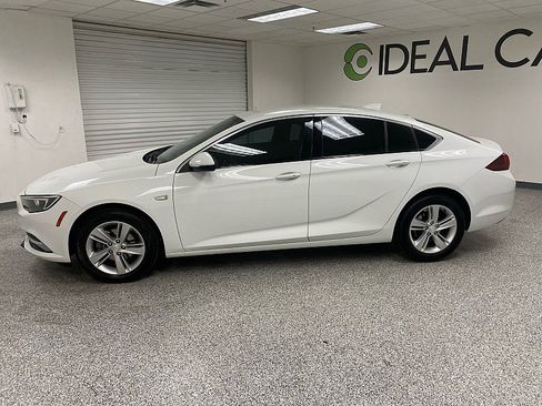 Used 2019 Buick Regal Preferred image 8