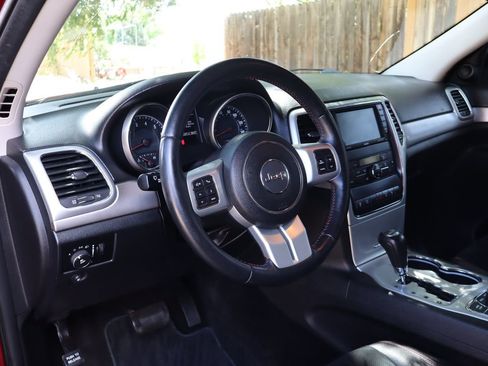 Used 2013 Jeep Grand Cherokee Trailhawk AWD/4WD image 15