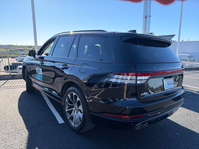 Used 2025 Lincoln Aviator AWD w/ Jet Appearance Package image 5