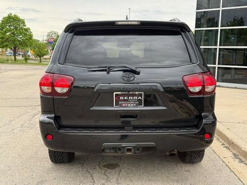 Used 2021 Toyota Sequoia SR5 w/ Premium Package AWD/4WD image 4