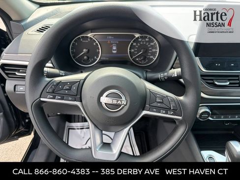 Certified 2025 Nissan Altima 2.5 SV w/ SV Special Edition Package AWD/4WD image 14