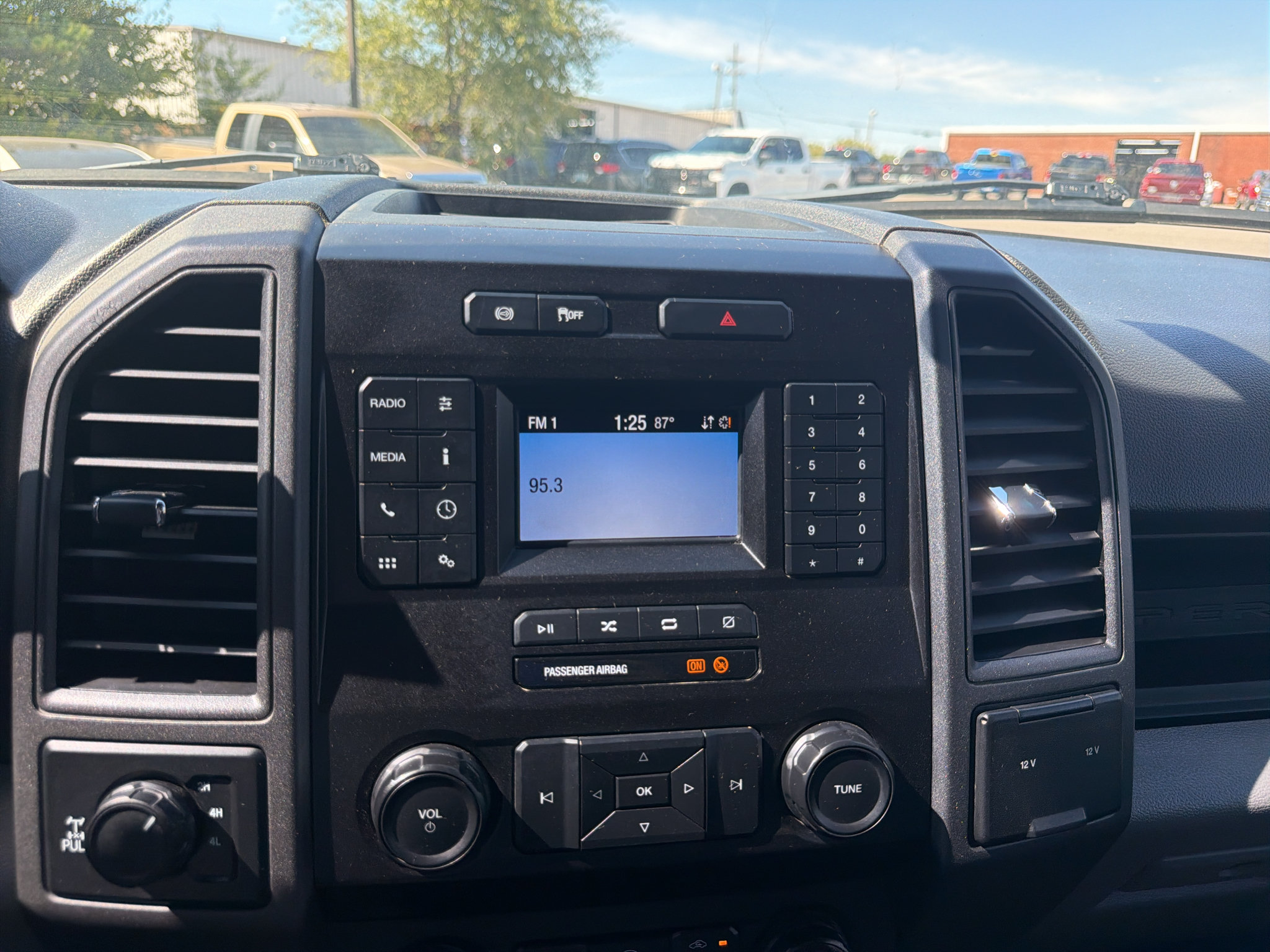 Used 2022 Ford F250 XL w/ Power Equipment Group AWD/4WD image 14