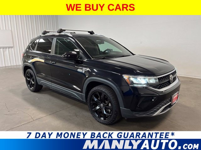 Used 2022 Volkswagen Taos SE FWD image 1