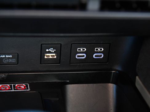 Used 2025 Toyota Camry LE image 25