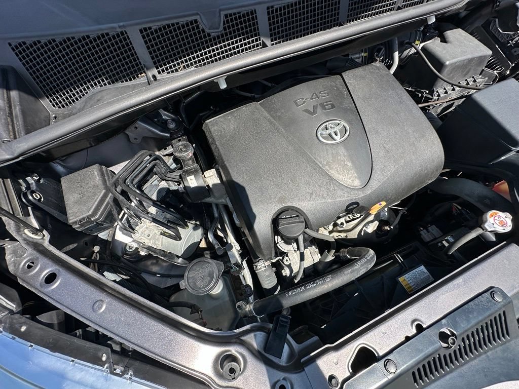 Used 2017 Toyota Sienna XLE FWD image 41