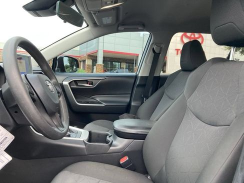 Used 2024 Toyota RAV4 XLE AWD/4WD image 10
