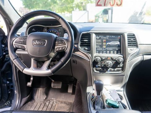 Used 2017 Jeep Grand Cherokee SRT AWD/4WD image 15