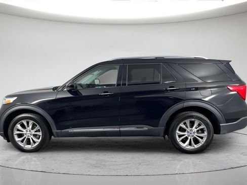Used 2024 Ford Explorer Limited AWD/4WD image 5