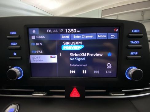 Used 2023 Hyundai Elantra SEL FWD image 16