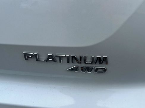 Used 2025 Nissan Pathfinder Platinum AWD/4WD image 5
