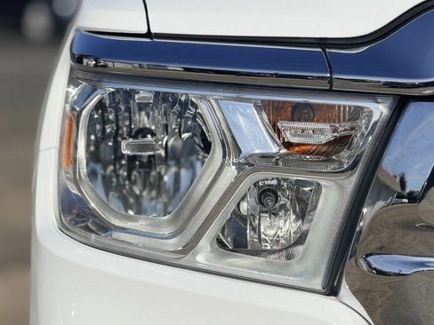 Used 2020 RAM 1500 Big Horn AWD/4WD image 9