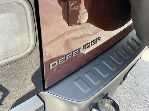 New 2026 Land Rover Defender 90 X-Dynamic SE AWD/4WD image 8