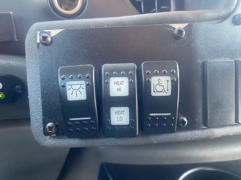 Used 2006 Ford E-450 and Econoline 450 RWD image 14