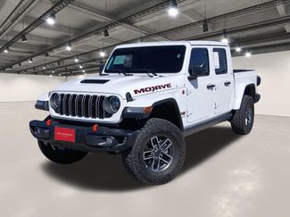 Used 2025 Jeep Gladiator Mojave AWD/4WD video 1