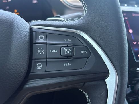 New 2026 Jeep Grand Cherokee Laredo AWD/4WD image 15