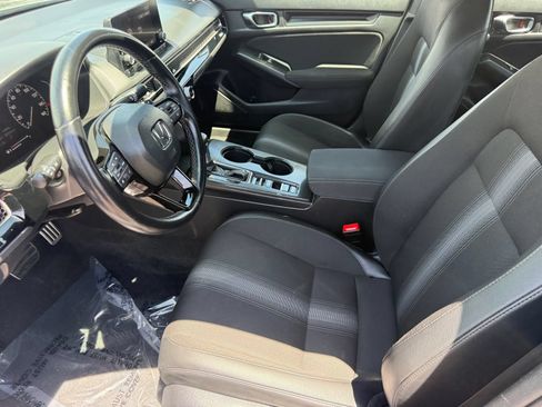 Used 2025 Honda Civic Sport image 13