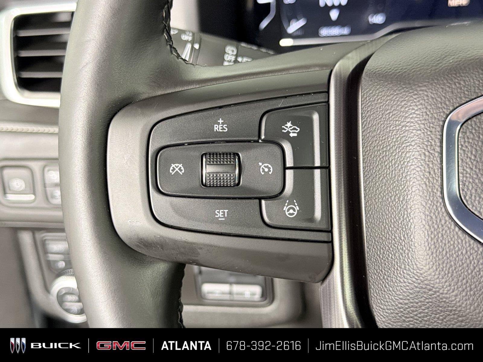 Used 2024 GMC Yukon Denali Ultimate AWD/4WD image 27